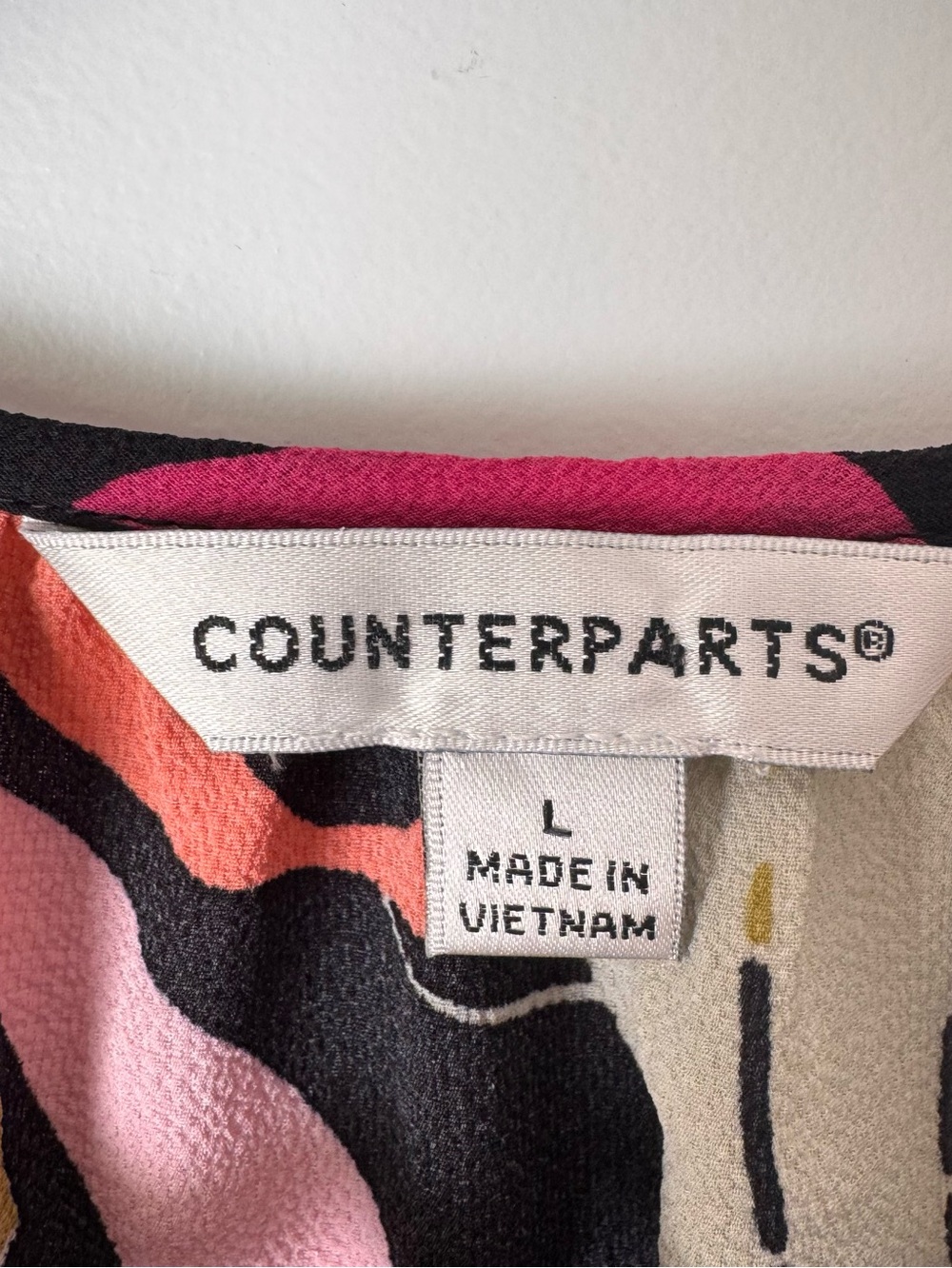 Counterparts - Patterned flowy tie neck blouse - Large - Black, pink, orange - Picture 2 of 7